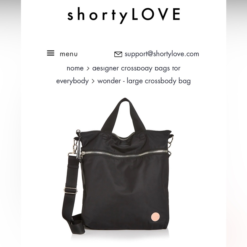 Black Messenger Bag with Modern Minimalist Design